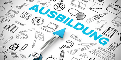 Kompass zeigt auf Ausbildung