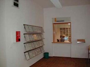  Information mit Formularständer